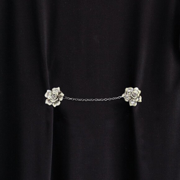 Sweater Clip Elegant Floral Design for Cardigan, Dress, Coat Lapel, Shawl,Collar - Picture 5 of 5